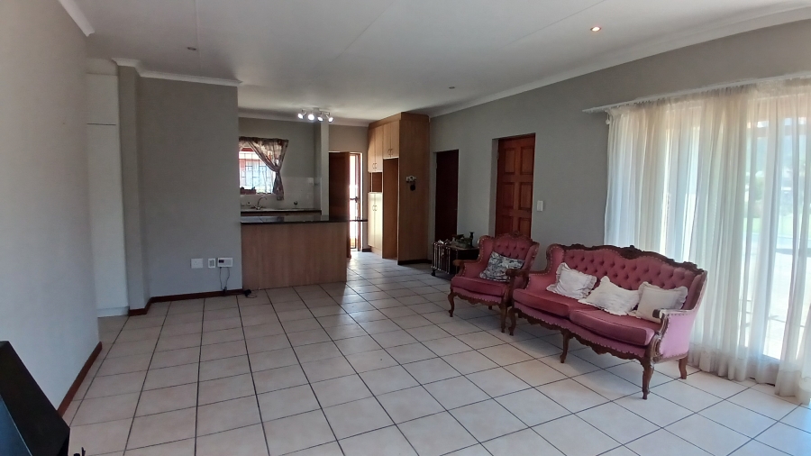 3 Bedroom Property for Sale in Sandbaai Western Cape